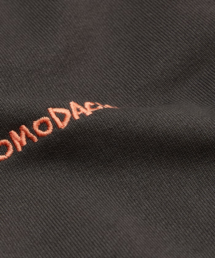 The TOMODACHI 別注 後背印花 套頭連帽衫