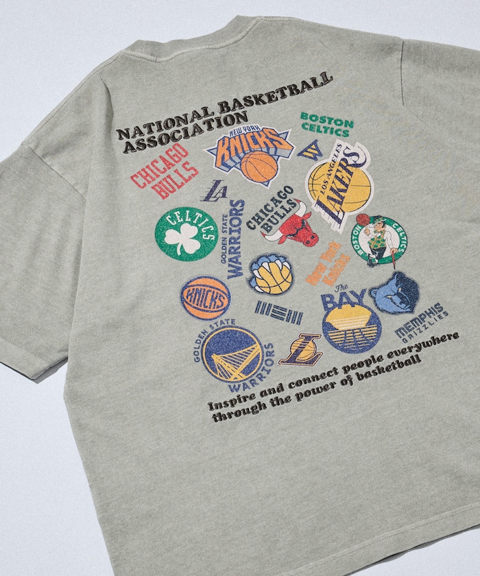 NBA × FREAK'S STORE 別注 ランダムチームロゴ バックプリント クルーネックTシャツ