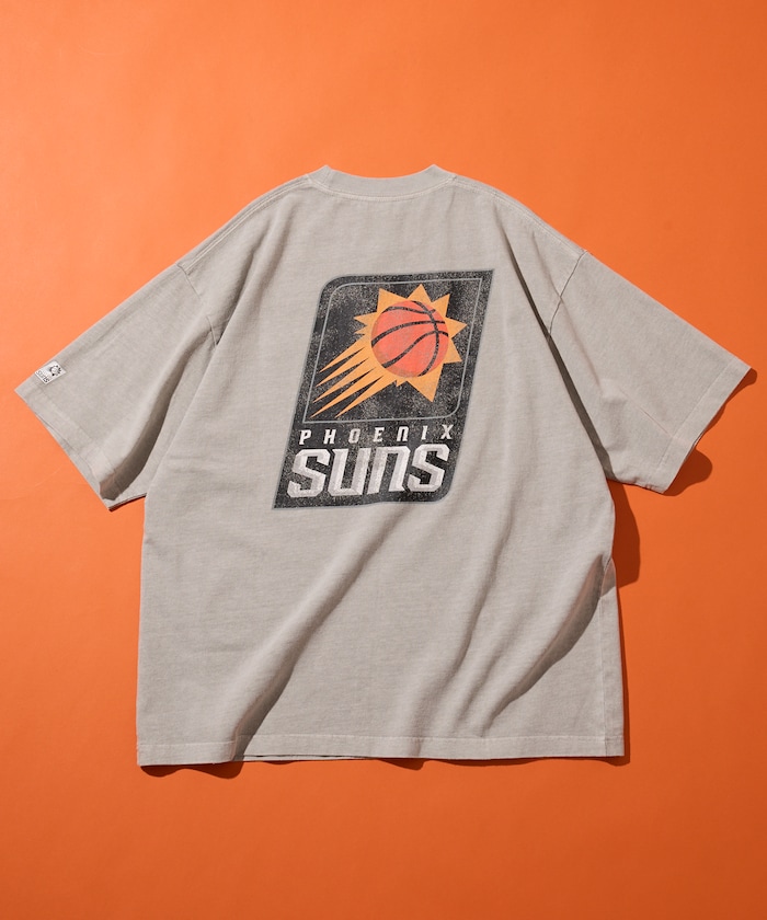 NBA × FREAK'S STORE 別注 ヴィンテージライク チーム バック ロゴ TEE