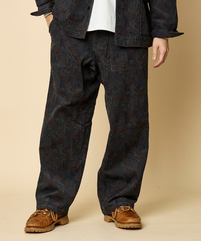 ワイドストレートシルエット 総柄プリント ライトコーデュロイ イージーパンツ 【セットアップ対応】