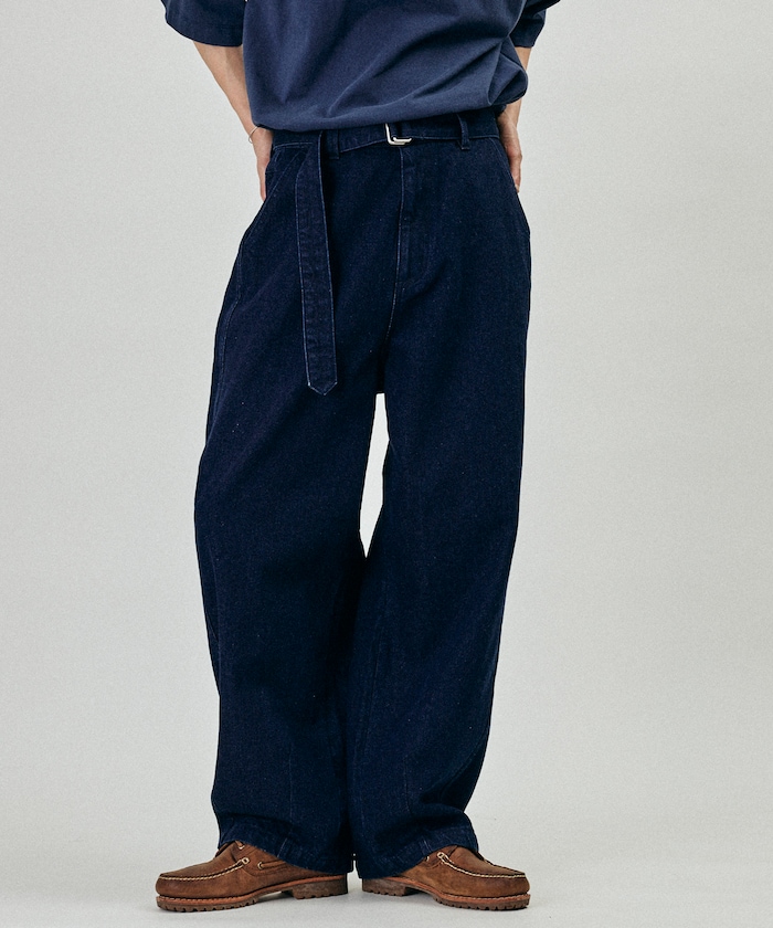 BELTED WIDE DENIM