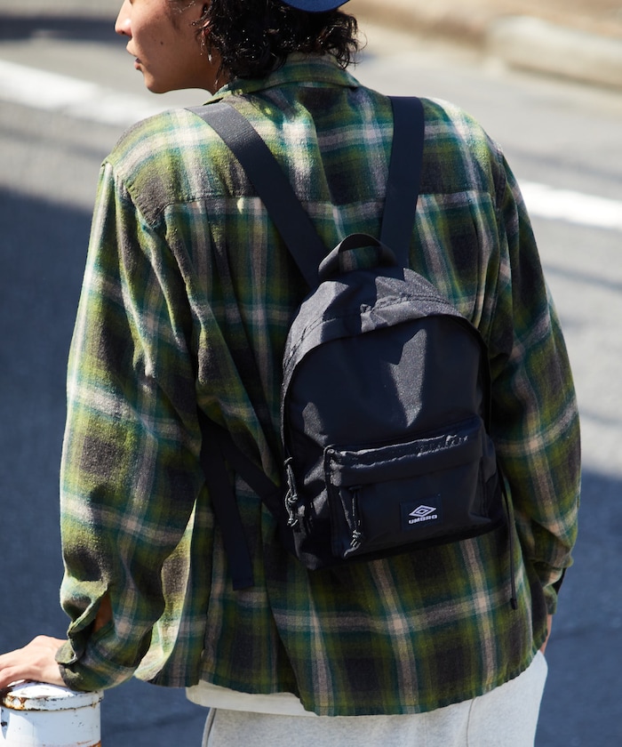 ブラック：BLACK