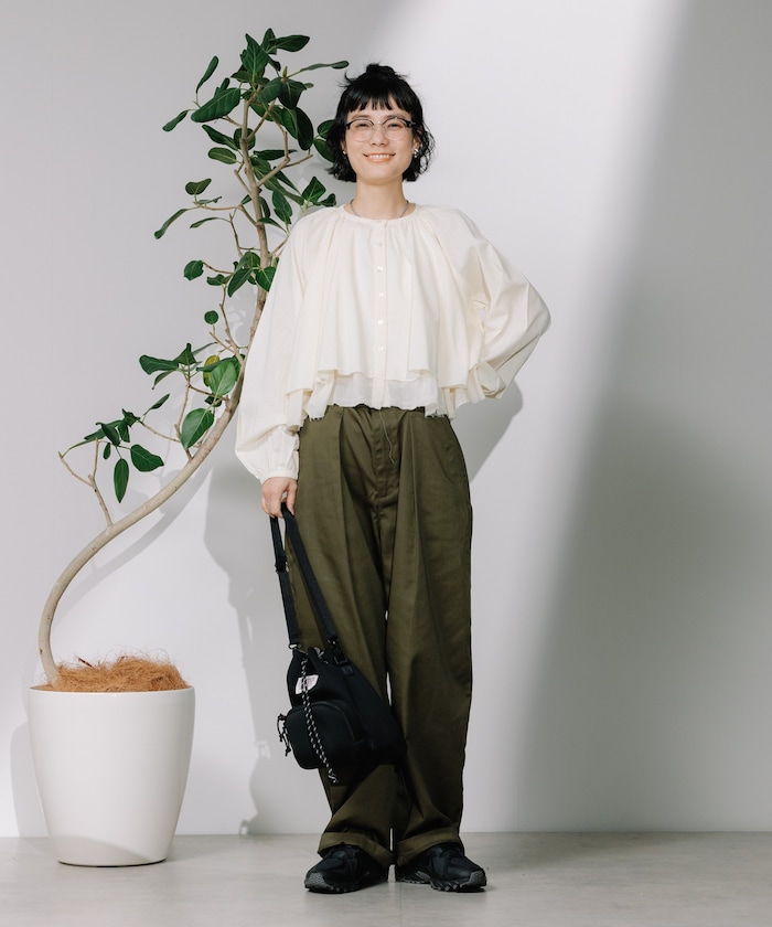 オフホワイト：OFF