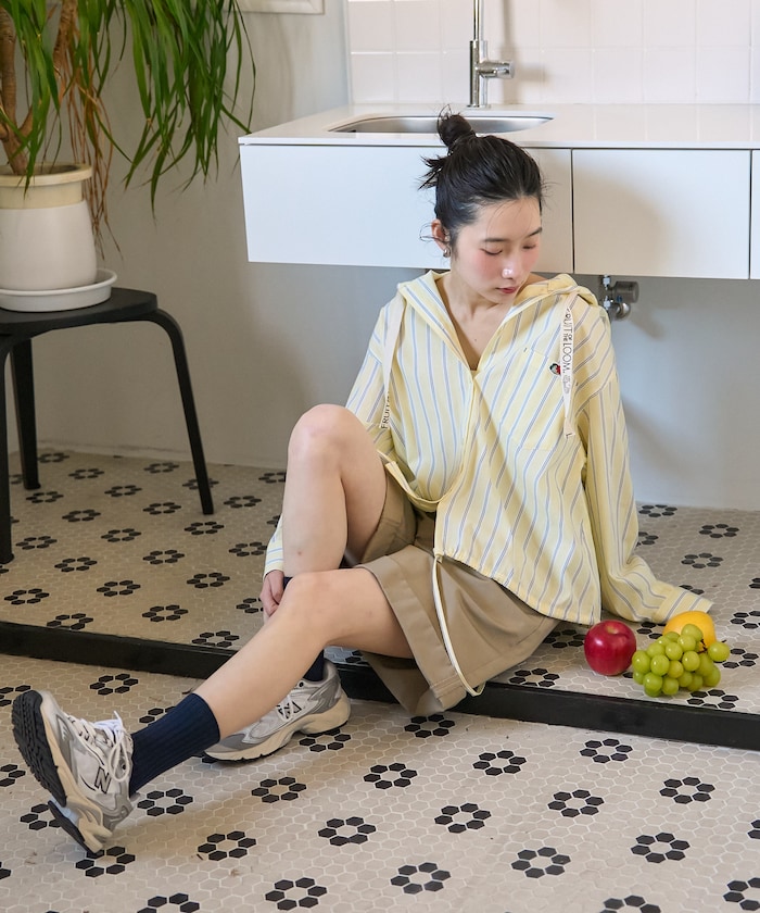 レモンイエロー：YELLOW