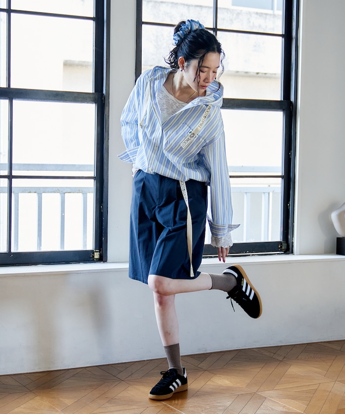 ホワイト：WHITE