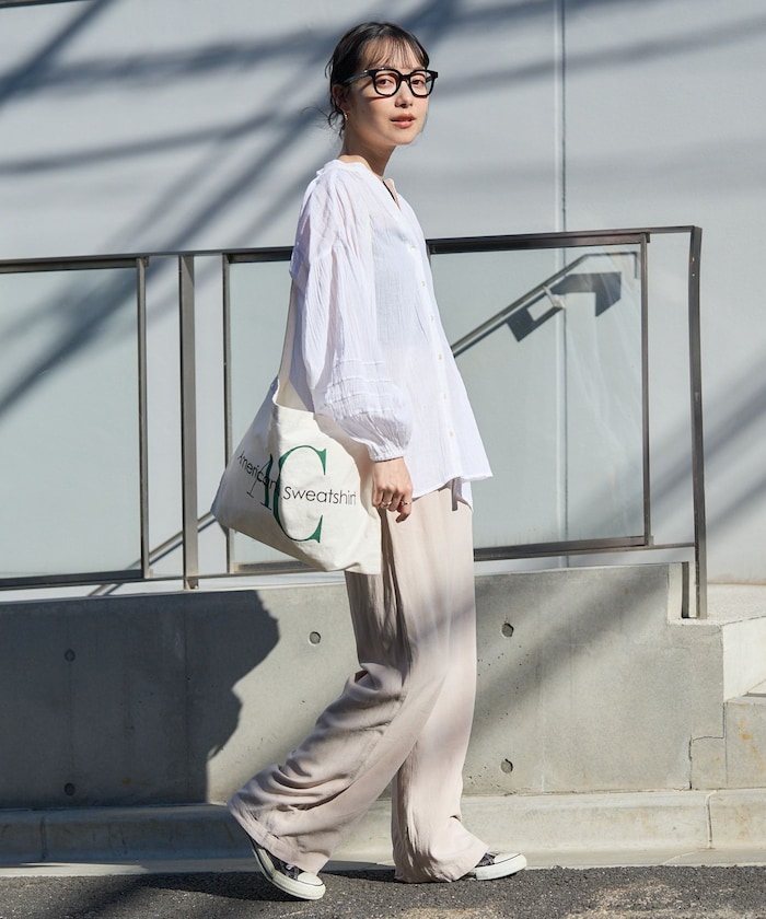 オフホワイト：OFF