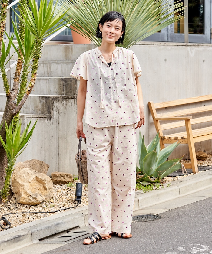 オフホワイト：OFF