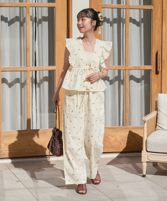 オフホワイト：OFF