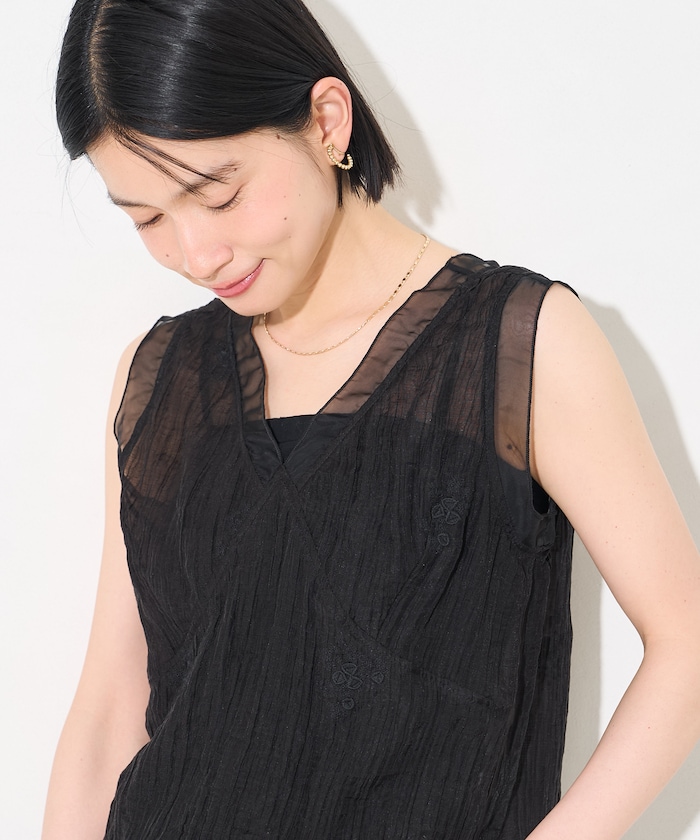 【セットアイテム】シアー刺繍 ノースリーブトップス＆カップ付きキャミセット