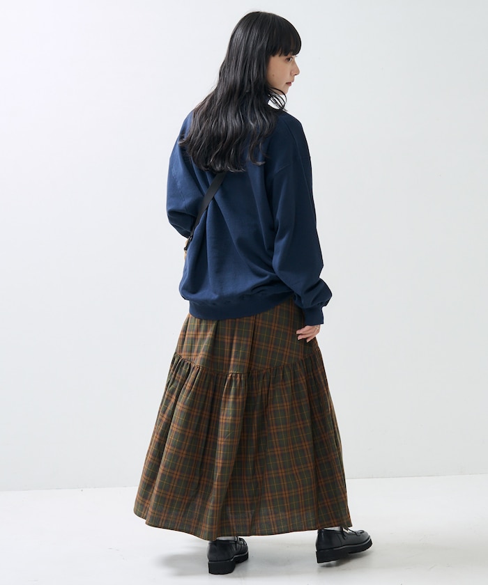 2024年】大人可愛いロングスカートコーデ30選！テイスト別に着こなしの  