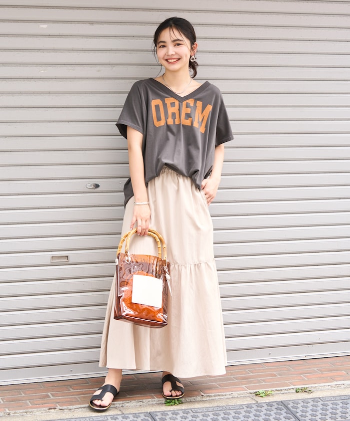 ベージュ：BEG