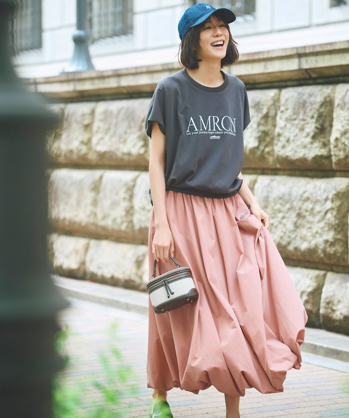 チャコールグレー：ピンク×チャコール