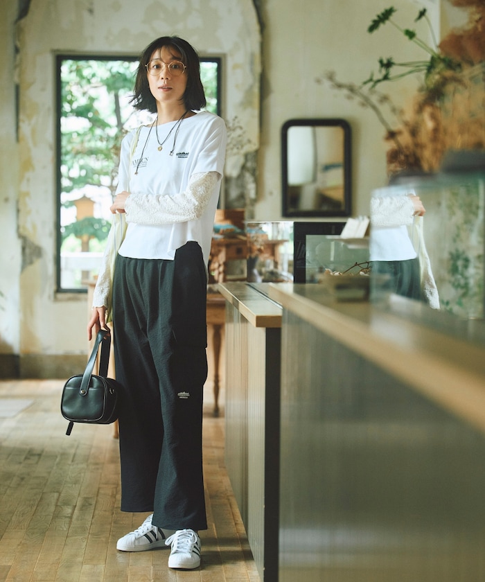 ブラック：ブラック×ホワイト