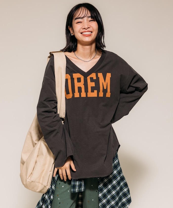 ヴィンテージ Vネック ロゴロングスリーブTシャツ 【限定展開】