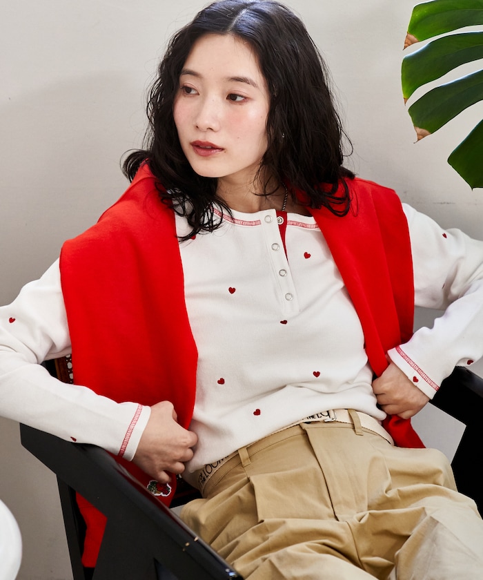 ミニハート刺繍 ヘンリーネック ロンT