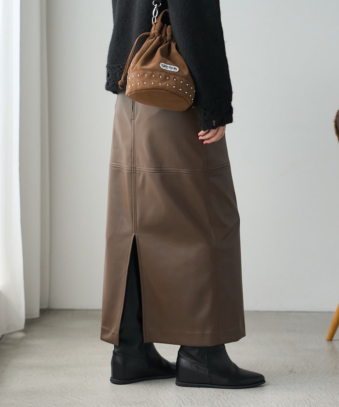 レザレットタイトスカート
