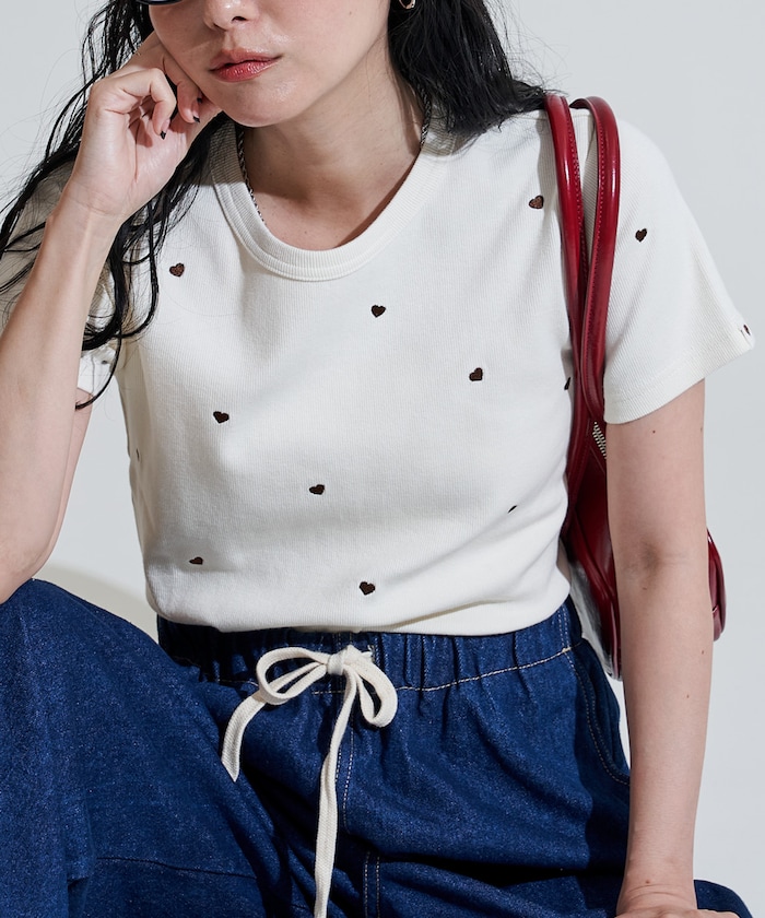 ミニハート刺繍 Tシャツ