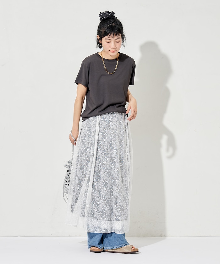 チャコールグレー：CHARCOAL