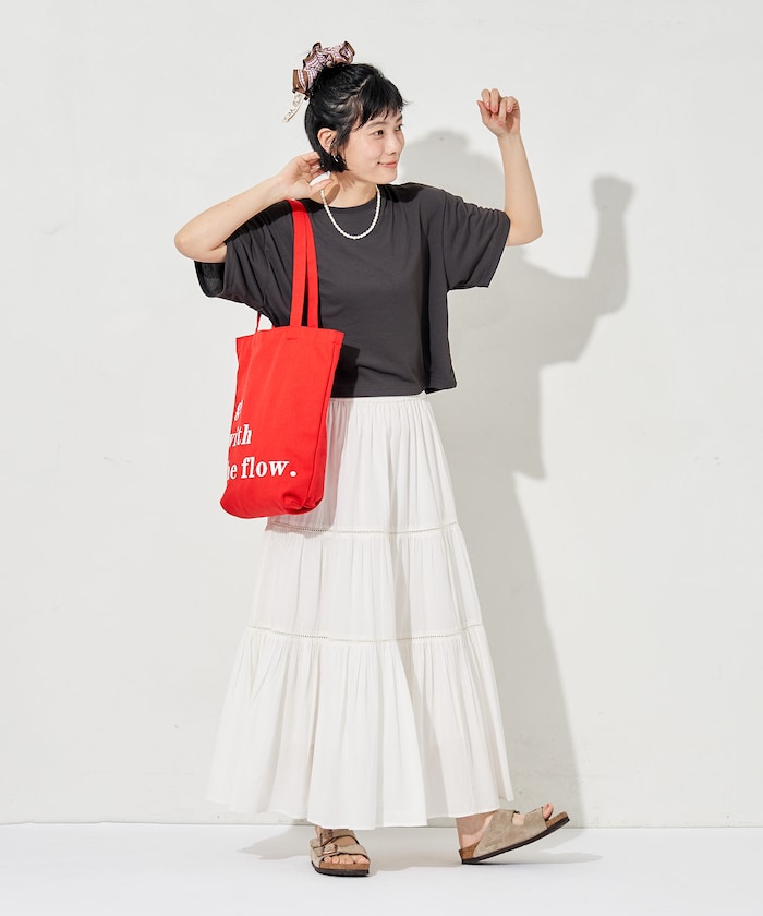 チャコールグレー：CHARCOAL