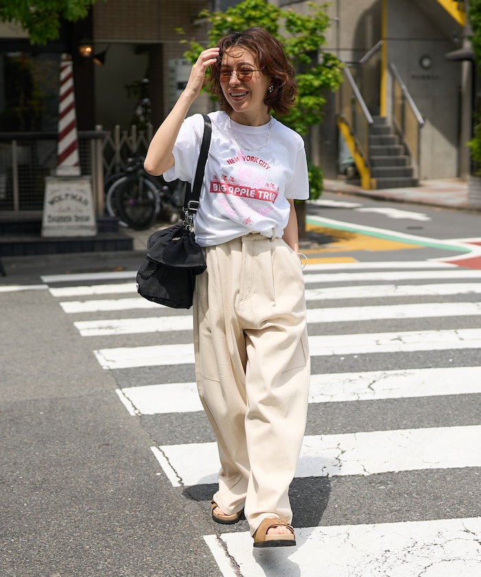 オフホワイト：WHITE