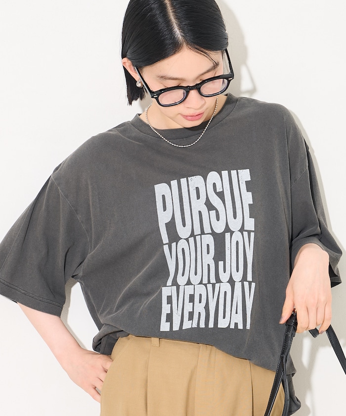 ピグメント ロゴTシャツ