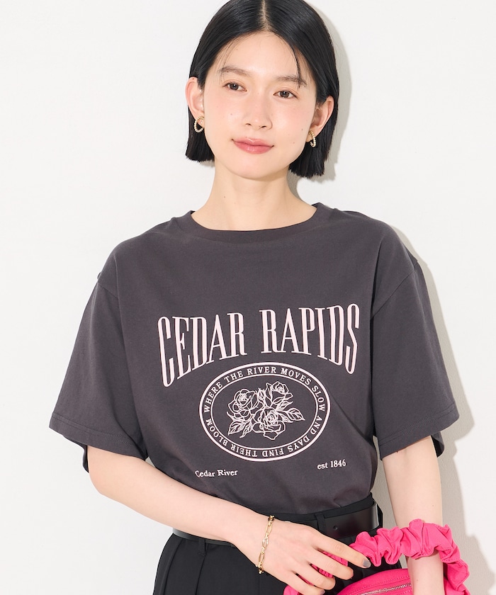 フラワープリントTシャツ