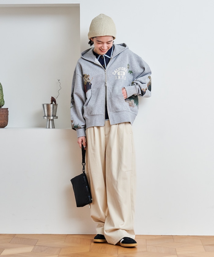 ライトグレー：ASH