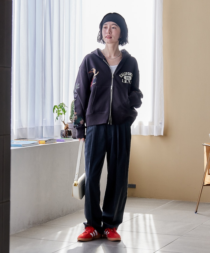 チャコールグレー：CHA