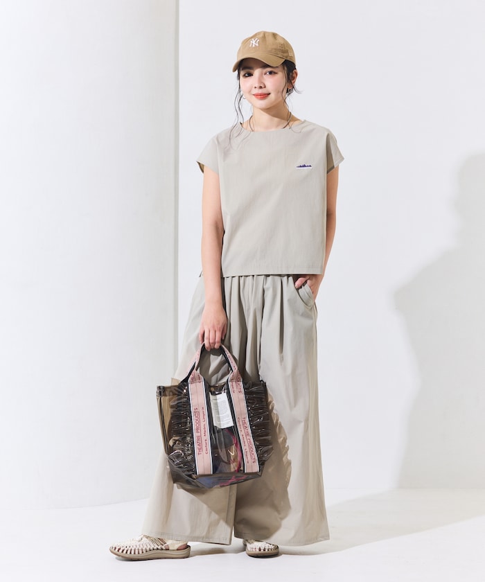 ベージュ：BEIGE