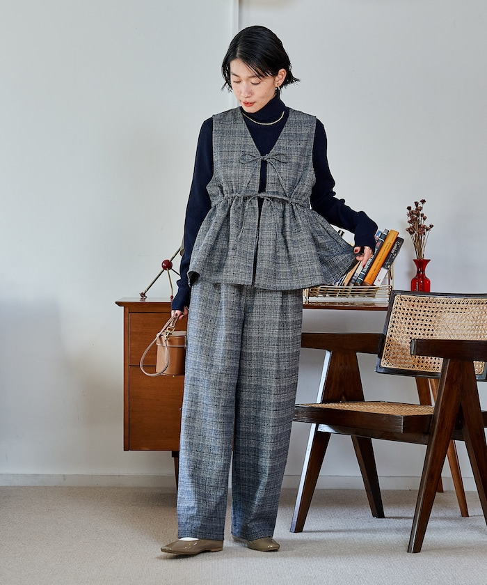 チャコールグレー：CHARCOCHECK