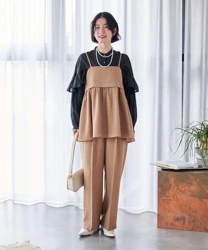 ベージュ：BEIGE