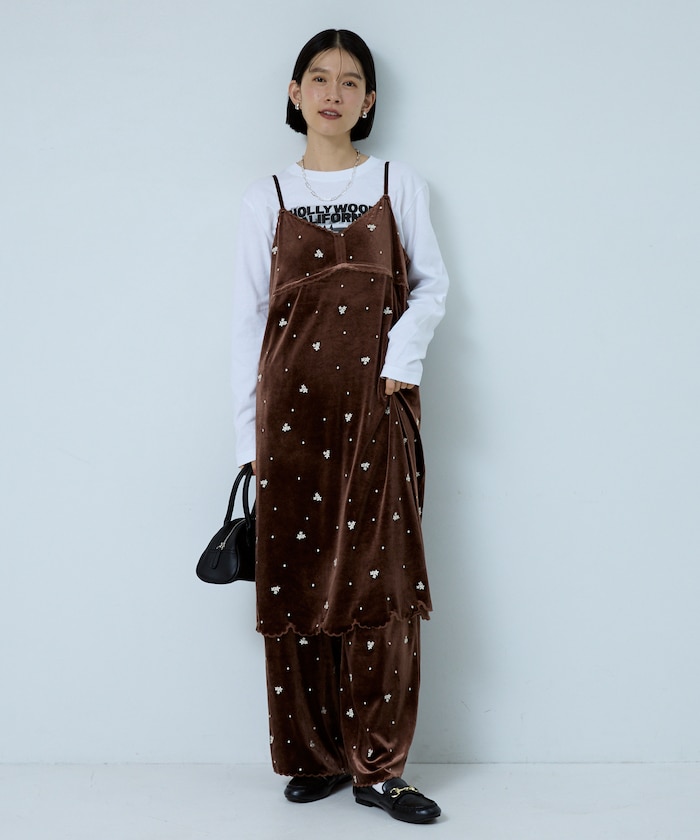 天鵝絨刺繡波浪邊休閒褲