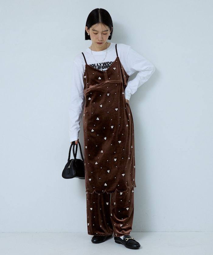 天鵝絨刺繡波浪邊休閒褲