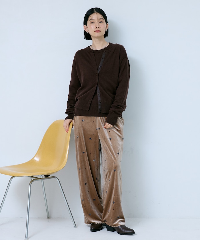 天鵝絨刺繡波浪邊休閒褲