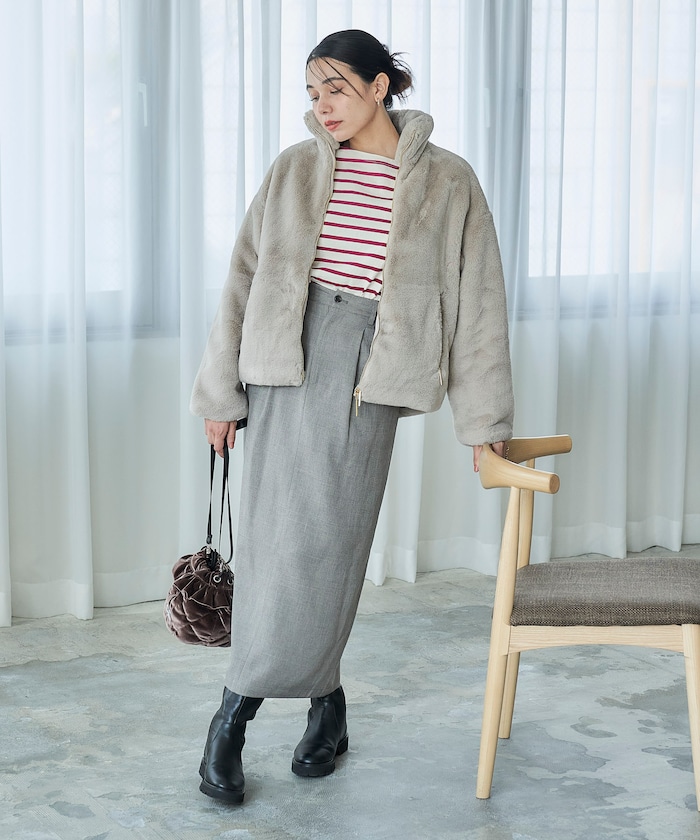 ライトグレー:L.GRY