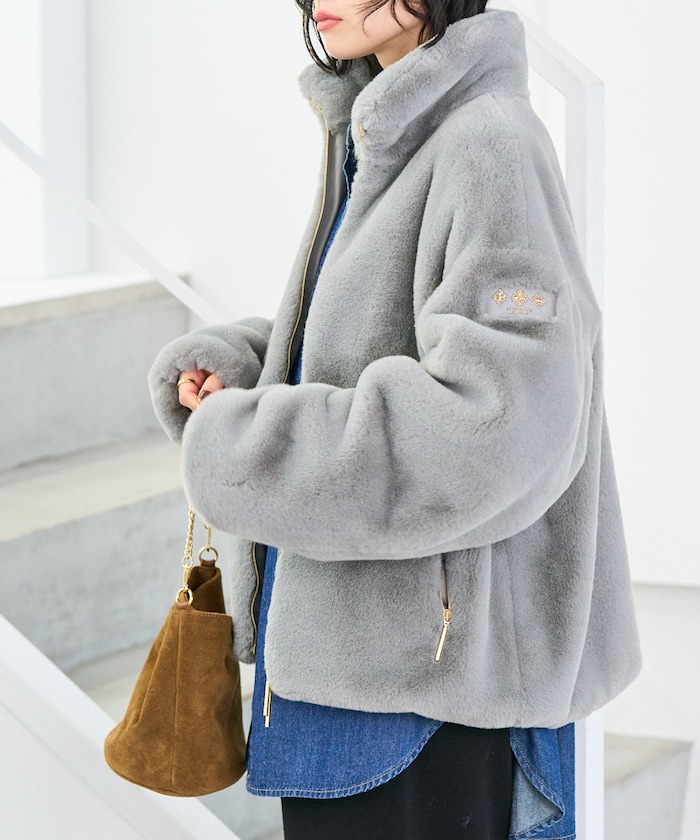 ライトグレー：L.GRY