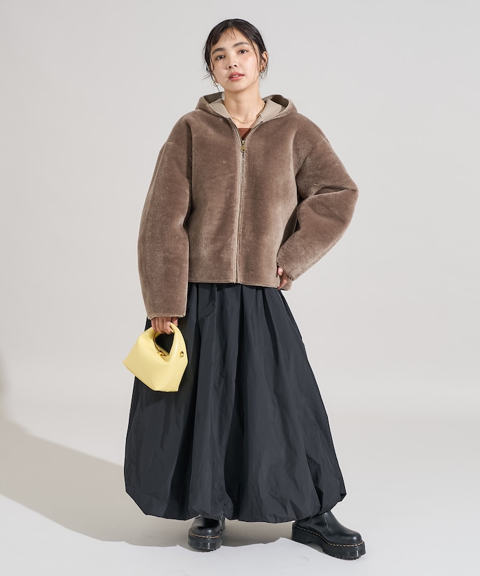 ライトグレー:GRYGE