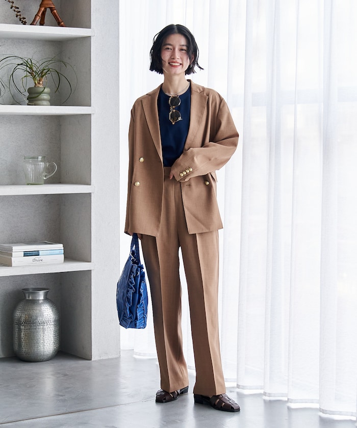 ベージュ：BEIGE