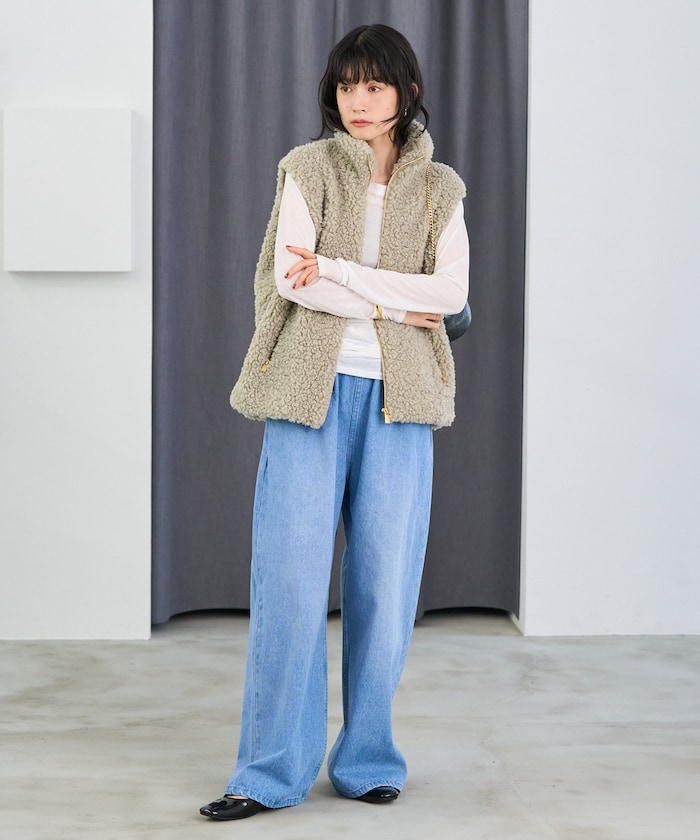 ライトグレー:L.GRY