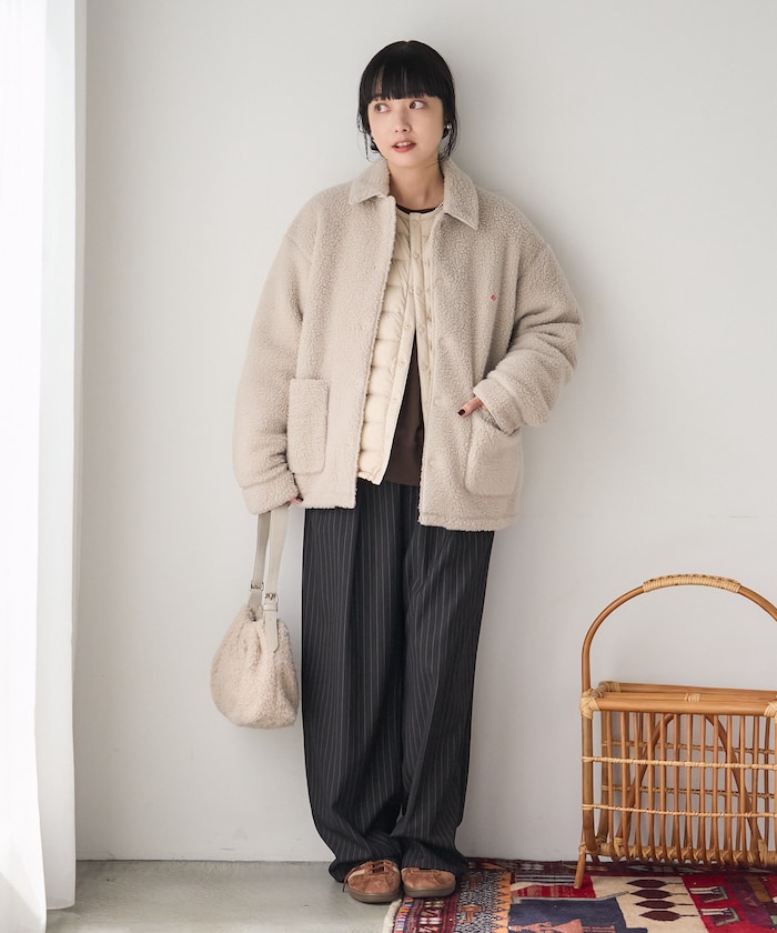 ベージュ：BEIGE