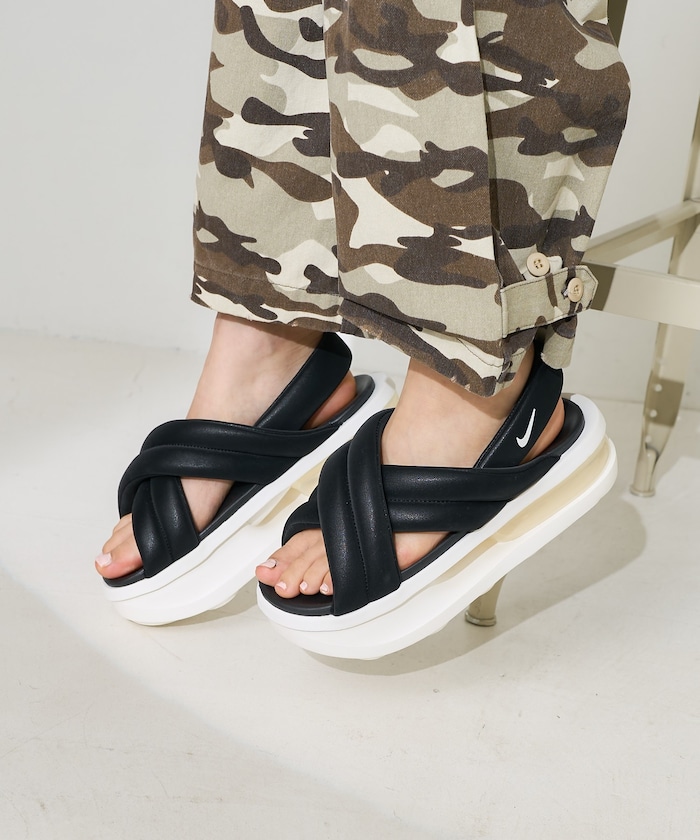 ナイキ ウィメンズ エア マックス アイラ サンダル[23.0cm～24.0cm展開]