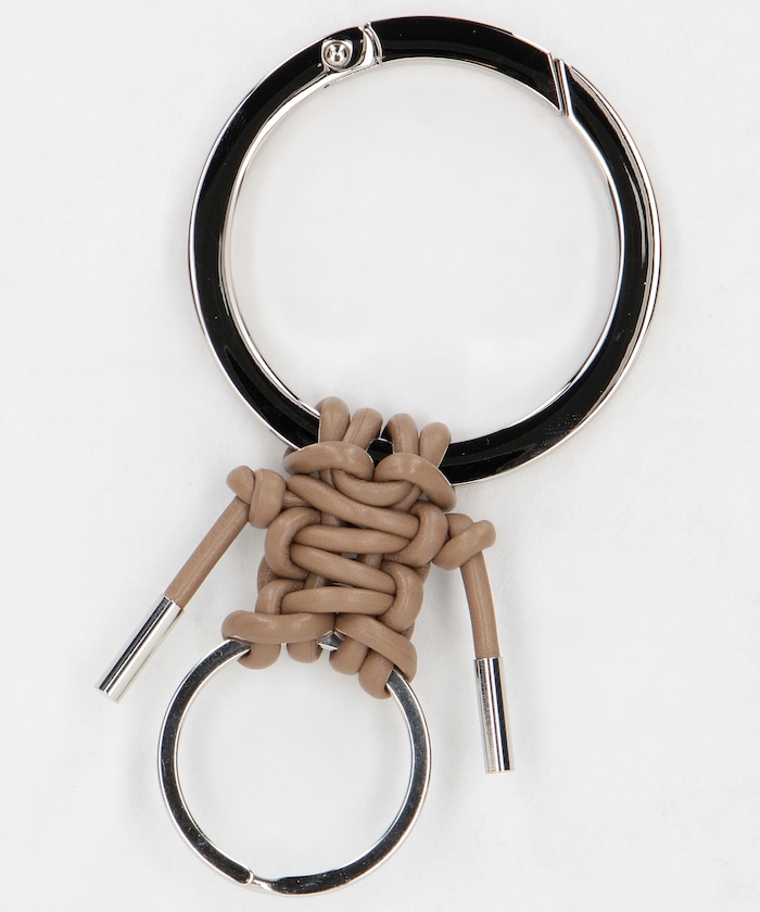 ベージュ：TAUPE