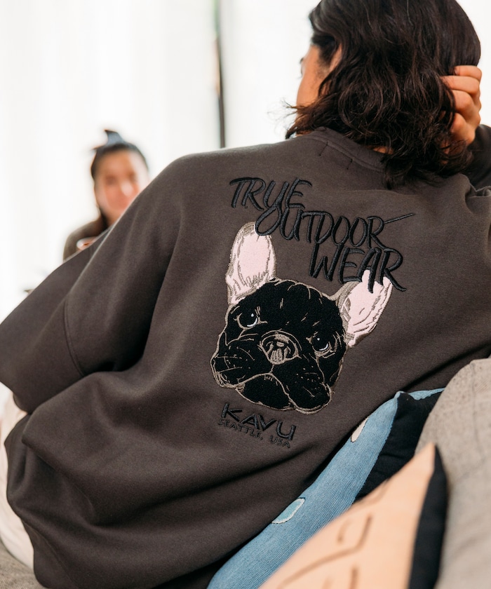 KAVU×FREAK'S STORE/カブ― 別注 ドッグフェイス 刺繍ワッペン クルーネック スウェット 【限定展開】