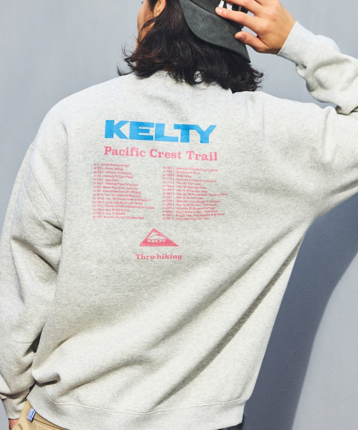 KELTY×FREAK'S STORE/ケルティ 別注 ツアーロゴ バックプリント クルーネックスウェット 【限定展開】