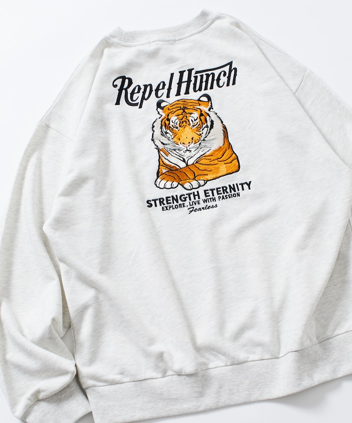 リラックスフィット デザイン刺繍 クルーネック スウェット / TIGER 【限定展開】