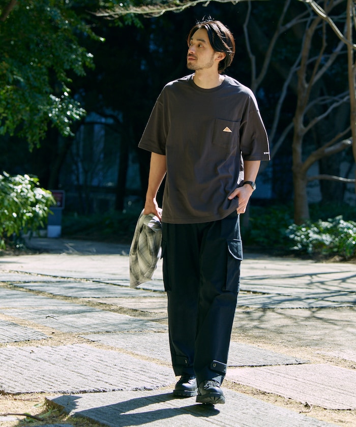 モードストリートコーデC-boy Style【No.43】開襟シャツ ノームコア 2025年】ノームコアファッションが再熱！着こなしポイント