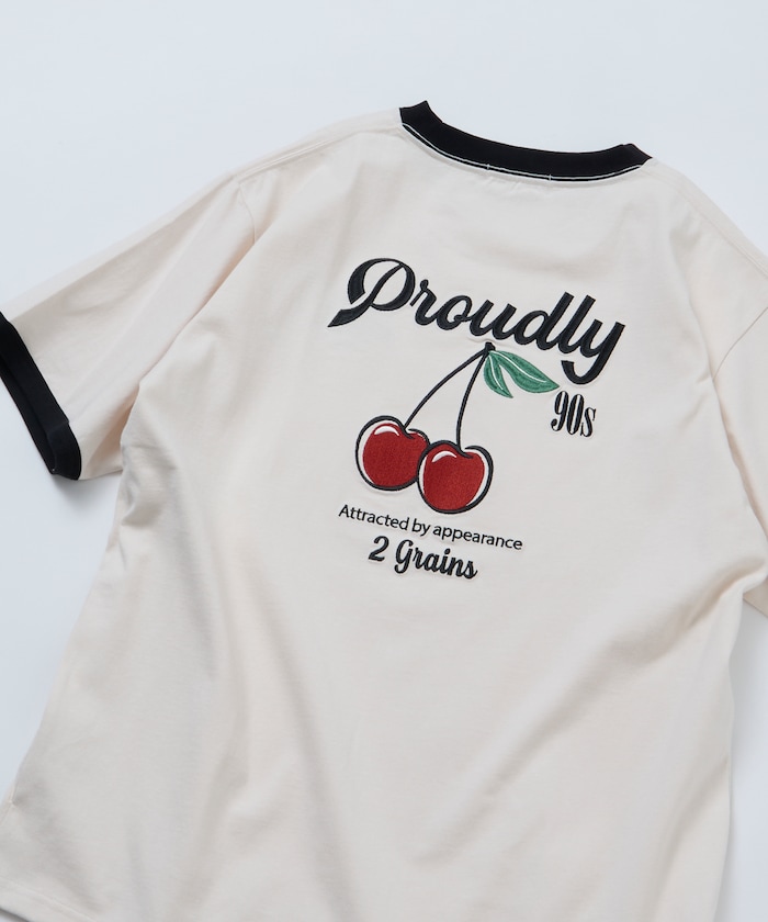 リラックスフィット デザインバック刺繍 クルーネック Tシャツ / Cherry / リンガー 【限定展開】