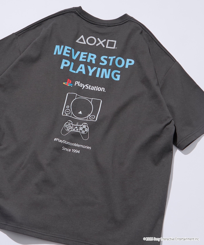 ビッグシルエット ロゴバックプリント クルーネック Tシャツ/PlayStation NEVER STOP 【限定展開】