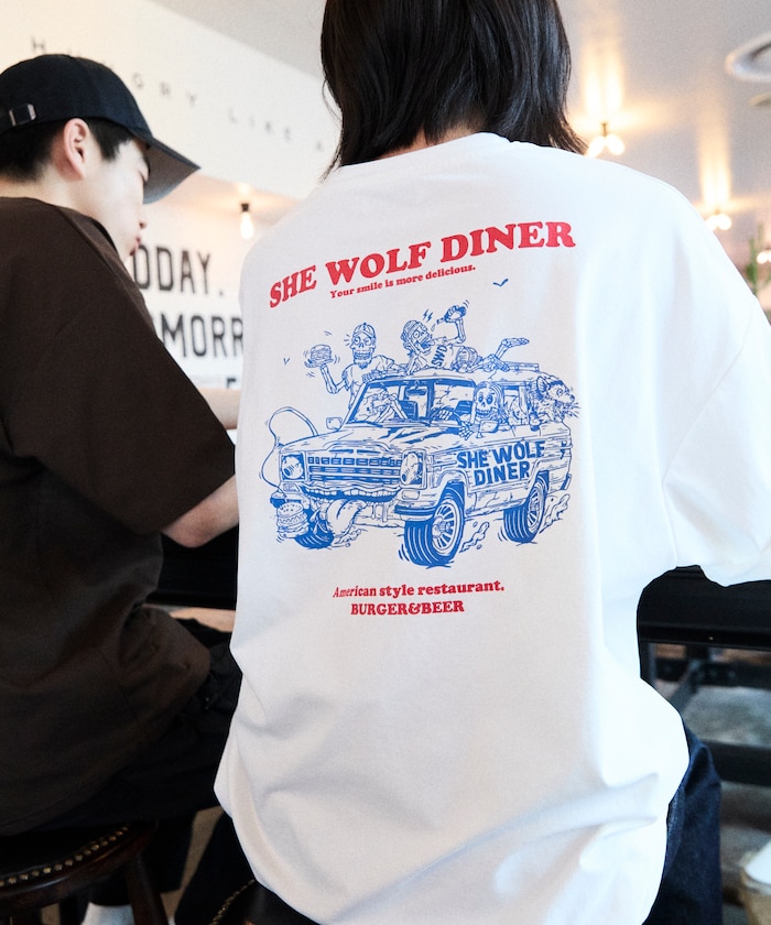 限定展開 SHE WOLF DINER×FREAK'S STORE シーウルフダイナー 別注 ビッグシルエット バックプリントTシャツ 抗菌防臭 吸水速乾