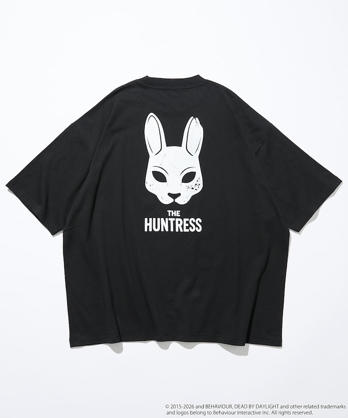 DEAD BY DAYLIGHT 別注 THE HUNTRESS バックプリント クルーネックTシャツ 【限定展開】